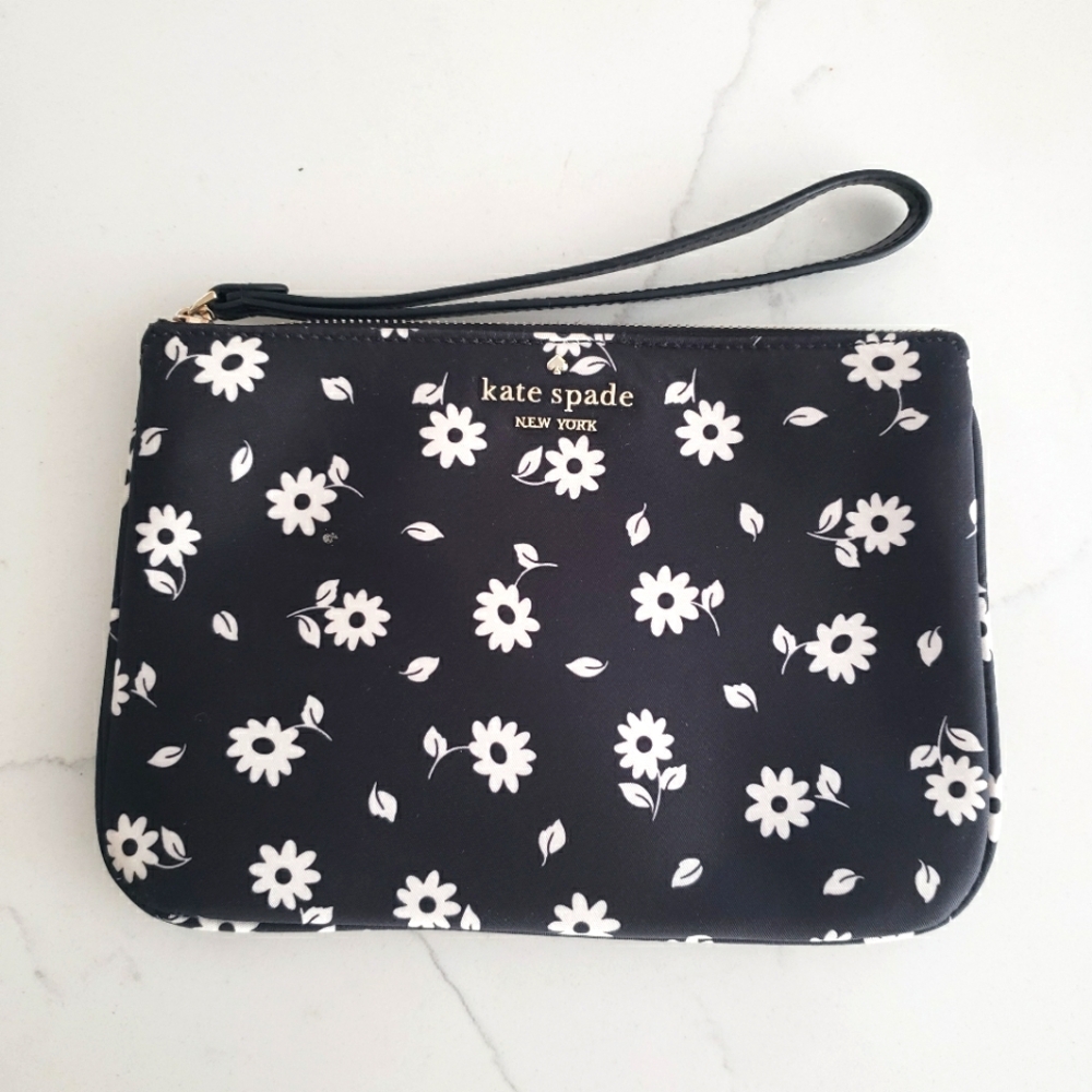 Kate Spade Chelsea Daisy Print Nylon Wristlet New
